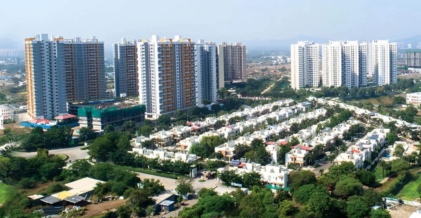 Kolte-Patil Life Republic Masterpiece township towers elevation view